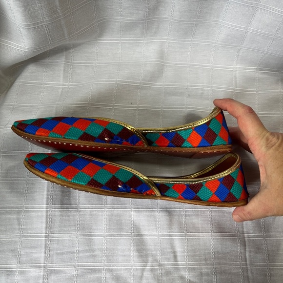 Traditional Handcrafted Colorful Women's Jutti Shoes Leather - Picture 5 of 14